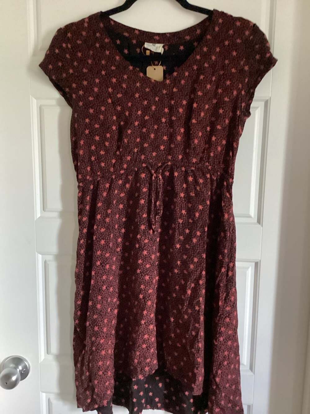 Alchemy Ethically Made Feel Good Fashion Maroon Star Print V-Neck Dress